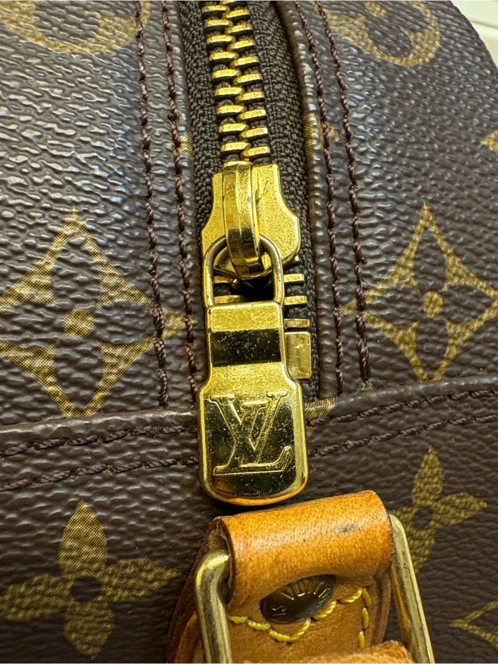 Louis Vuitton Blois Monogram Brown Crossbody NO0977 - Authentic